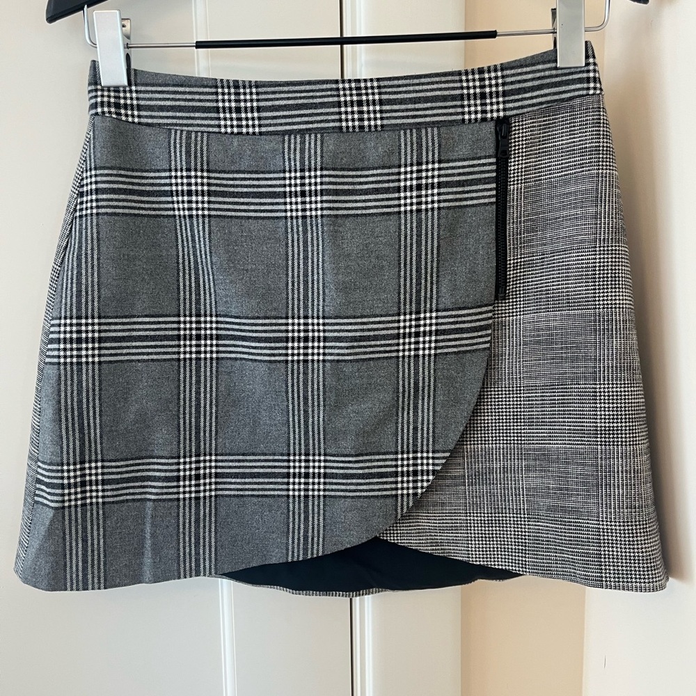 𝅺Alice + Olivia Lennon Mini Skirt Plaid Size 8